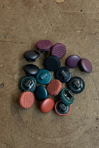 SMALL COVERED BUTTON