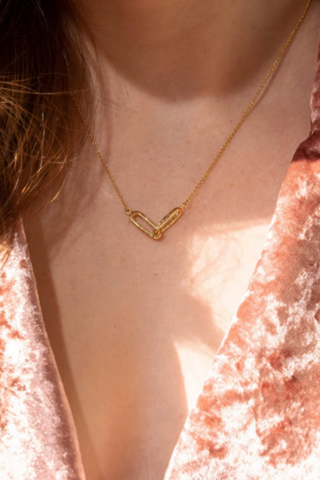 COLLIER MARY