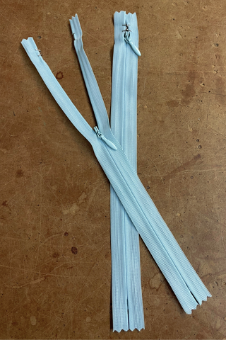 Invisible zipper + 9" hooks