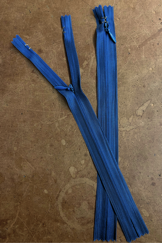 Invisible zipper + 9" hooks