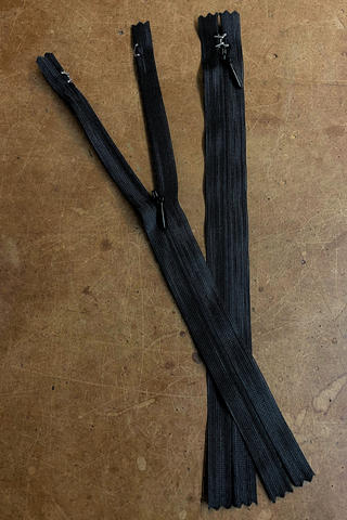 Invisible zipper + 9" hooks