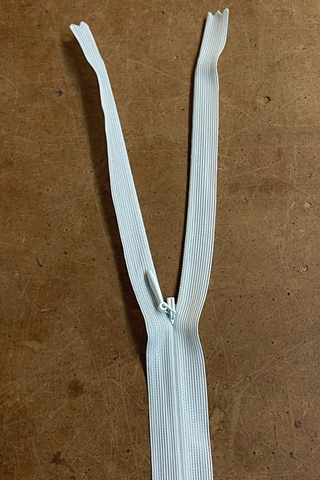 17" INVISIBLE ZIPPER