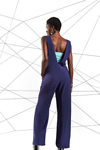 combinaison avec encolure V melow