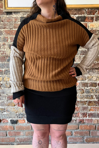 WENDAKE SWEATER - SECOND HAND