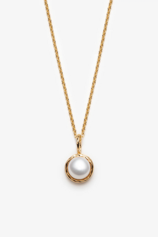 WHITE PEARL NECKLACE