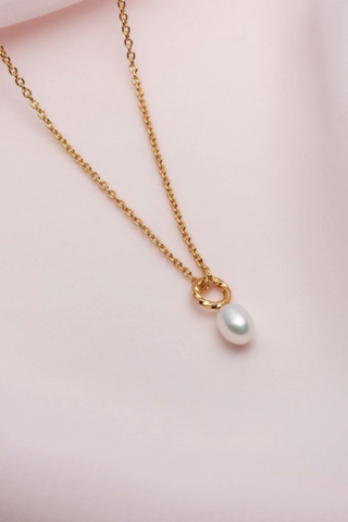 GOLD PEARL NECKLACE